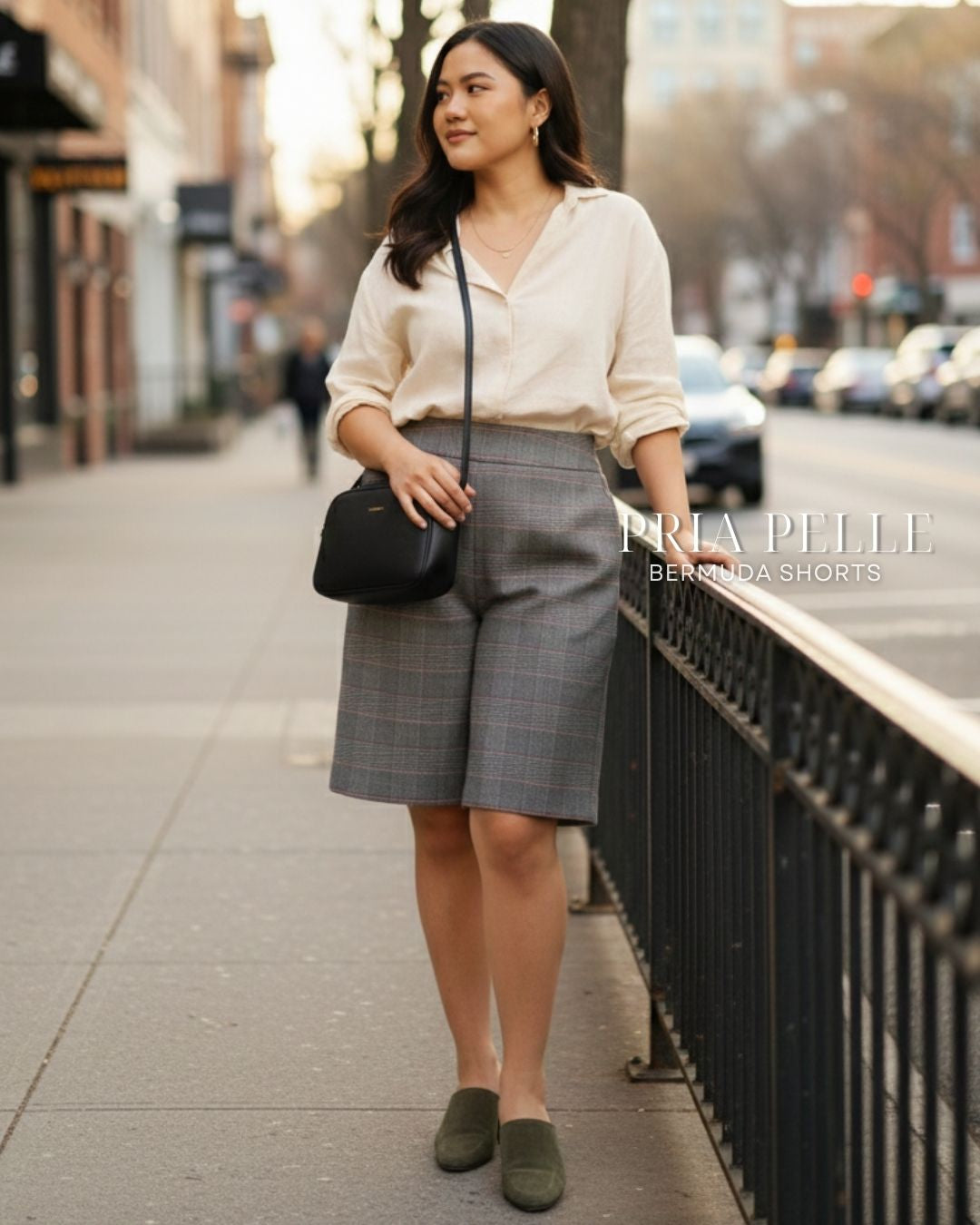 Pria Pelle Bermuda Shorts | Back garter - Cotton Blend Champagne Tartan | Non Stretch